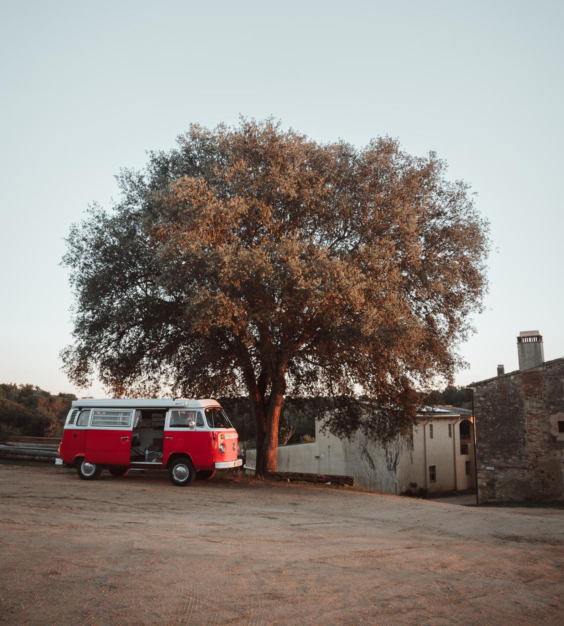 Retro Vw Kombi T2 Campervan L'Hospitalet de Llobregat Dış mekan fotoğraf